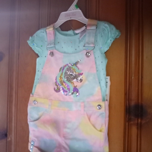 NWT Unicorn 2pc outfit